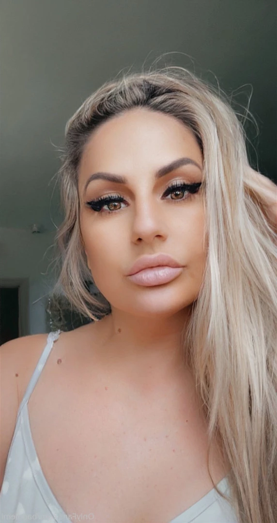 𝗖𝗮𝗹𝗹 𝗢𝗳 𝗕𝗼𝗼𝘁𝘆 🍑 [ baddiemi ] Onlyfans leaked photo 16324910 on Hotleaks.tv