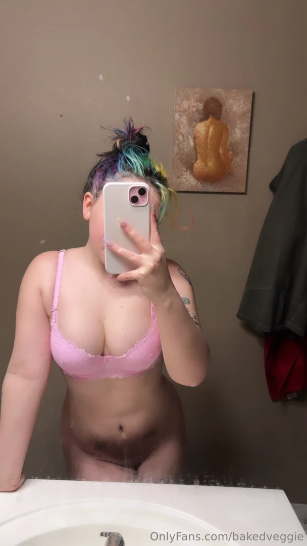 Baked veggie [ bakedveggie ] Onlyfans leaked photo 18445852 on Hotleaks.tv