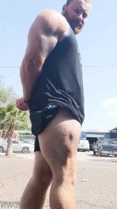 3104978