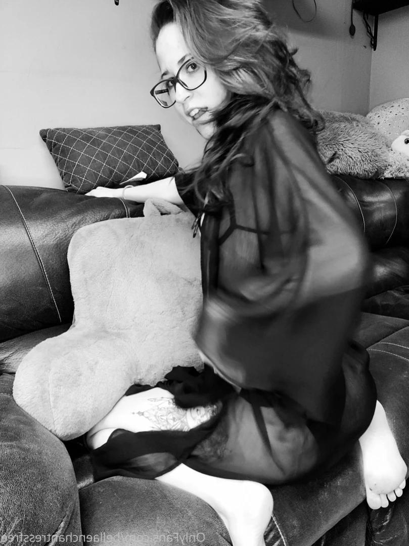 Doing it better than your Misses 😏 [ bellaenchantressxxx ] Onlyfans leaked photo 15799914 on Hotleaks.tv