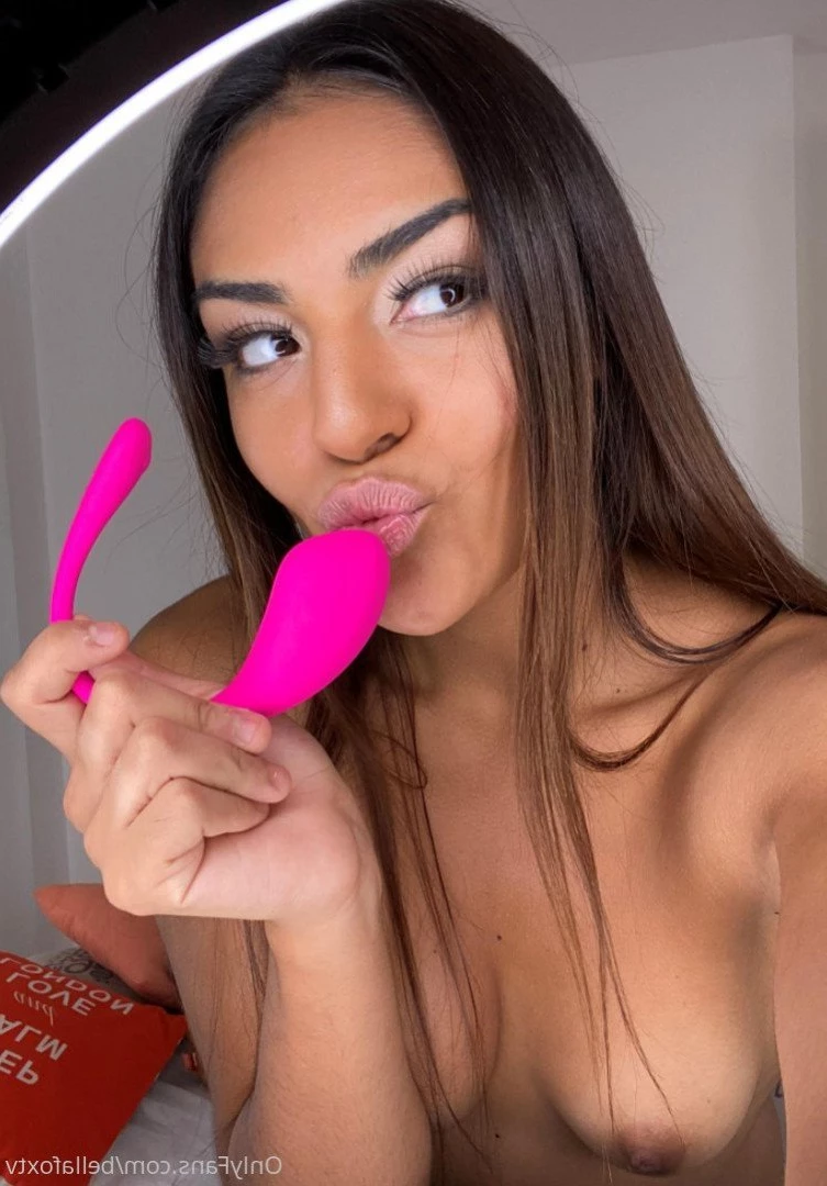 𝗕𝗘𝗟𝗟𝗔 🎀 𝗡𝗨𝗗𝗘 𝗣𝗔𝗚𝗘 [ bellafoxtv ] Onlyfans leaked photo 3940435 on Hotleaks.tv