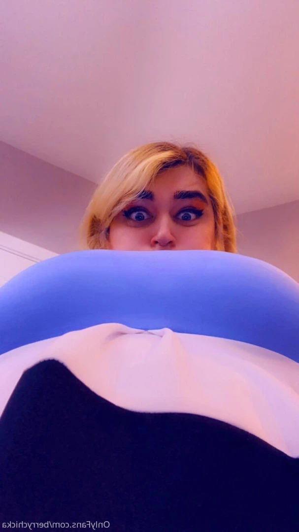Berry Chicka [ berrychicka ] Onlyfans leaked photo 6136596 on Hotleaks.tv