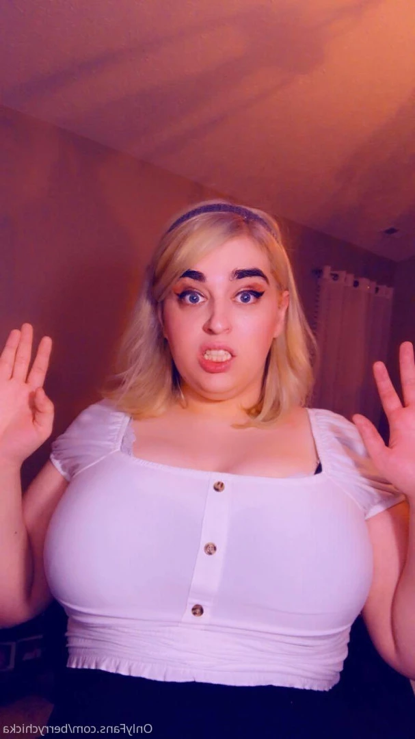 Berry Chicka [ berrychicka ] Onlyfans leaked photo 6136637 on Hotleaks.tv