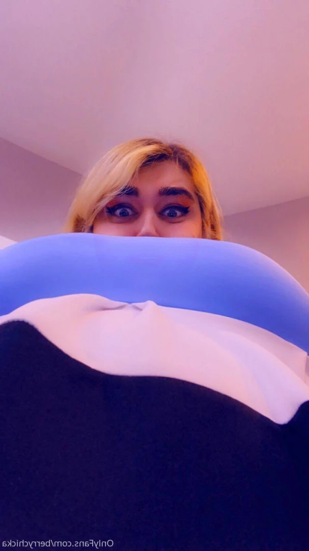 Berry Chicka [ berrychicka ] Onlyfans leaked photo 6136750 on Hotleaks.tv