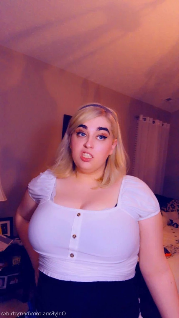 Berry Chicka [ berrychicka ] Onlyfans leaked photo 6136766 on Hotleaks.tv