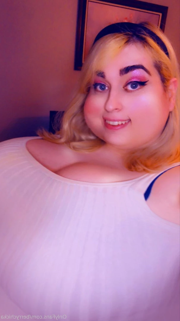 Berry Chicka [ berrychicka ] Onlyfans leaked photo 6136832 on Hotleaks.tv