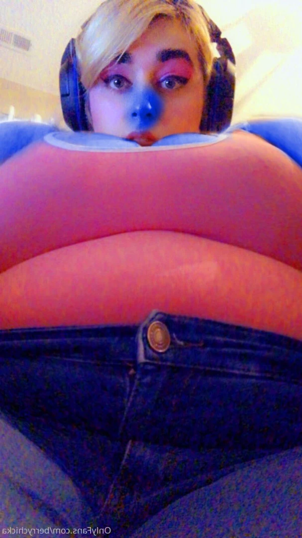 Berry Chicka [ berrychicka ] Onlyfans leaked photo 6136993 on Hotleaks.tv