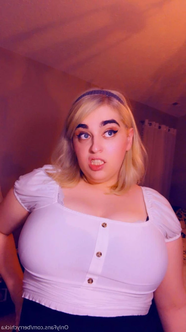 Berry Chicka [ berrychicka ] Onlyfans leaked photo 6137053 on Hotleaks.tv