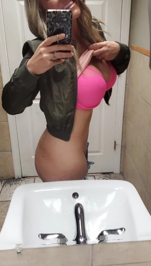 💦BethAdore SQUUIRTS💦 [ bethadore ] Onlyfans leaked photo 12123531 on Hotleaks.tv