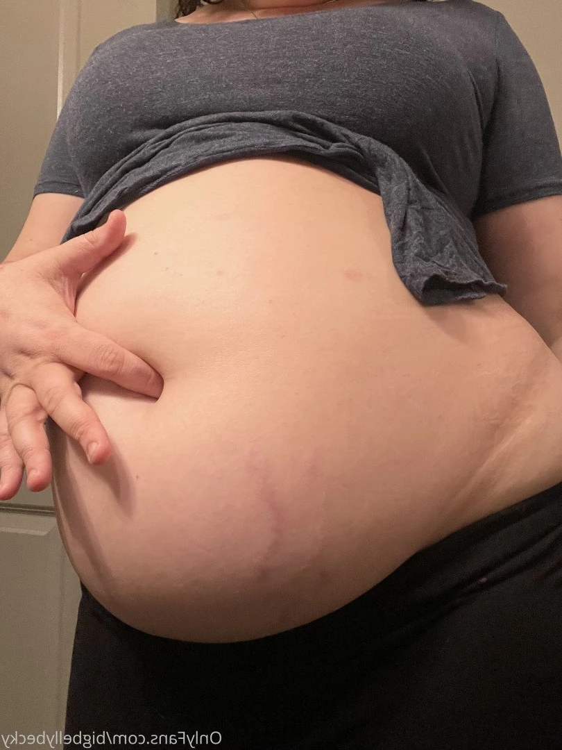 Becky 💕😇 [ bigbellybecky ] Onlyfans leaked photo 3815070 on Hotleaks.tv