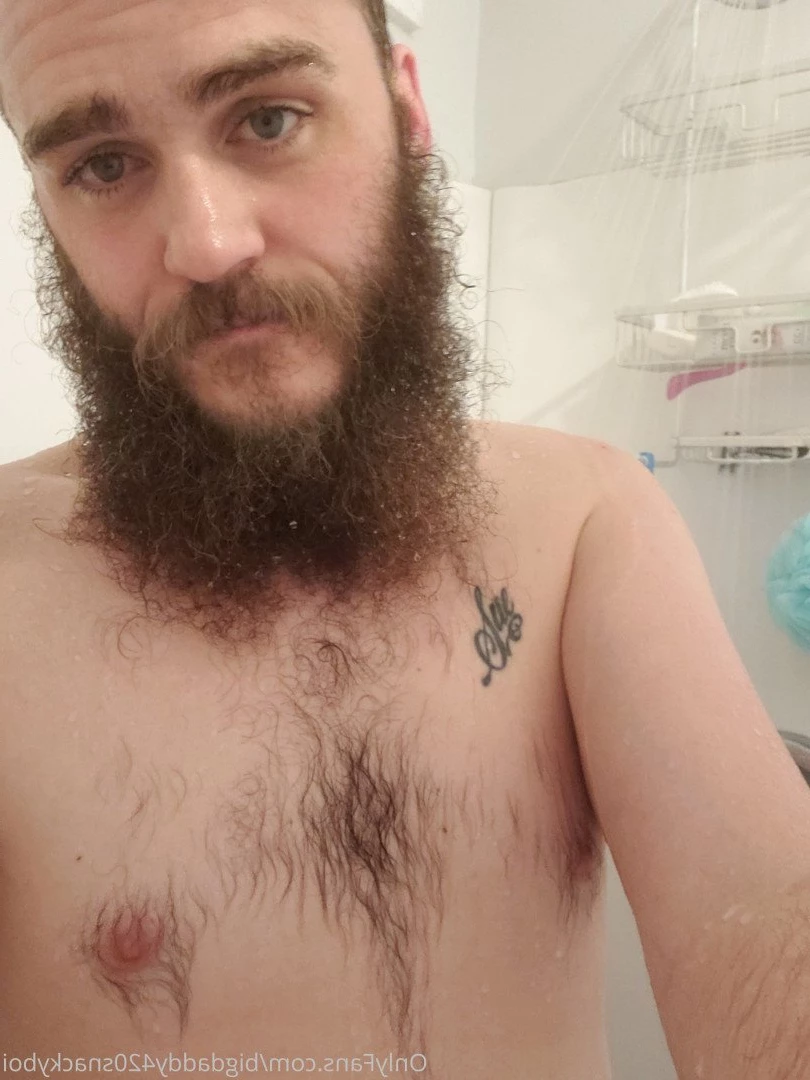 BigDaddyHungryBeardBoi [ bigdaddy420snackyboi ] Onlyfans leaked photo 3744717 on Hotleaks.tv
