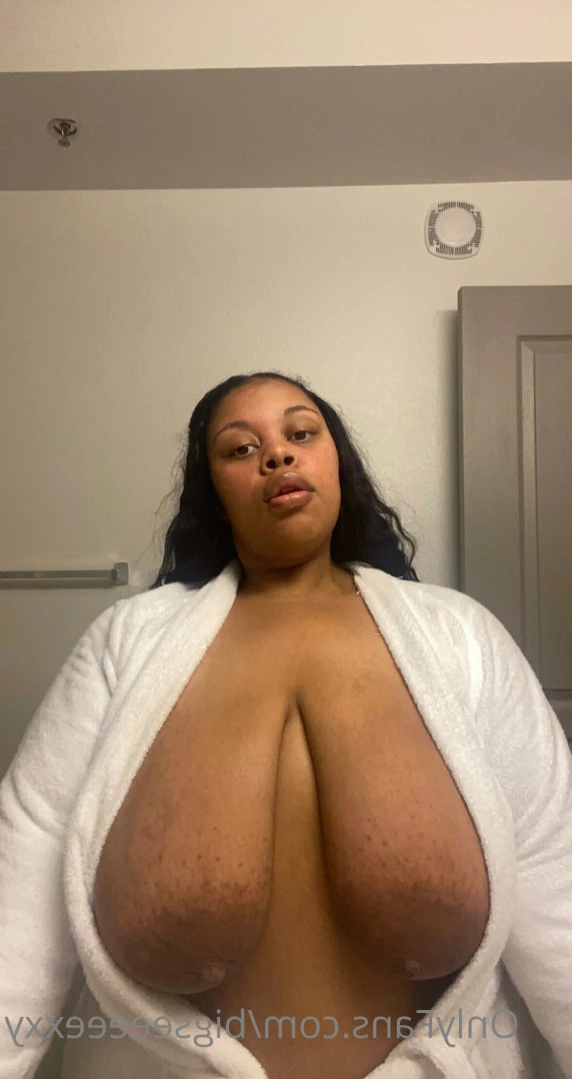 𝗕𝗕𝗪 𝗙𝗔𝗡𝗧𝗔𝗦𝗬 👄 [ bigseeeeexxy ] Onlyfans leaked photo 11932990 on Hotleaks.tv