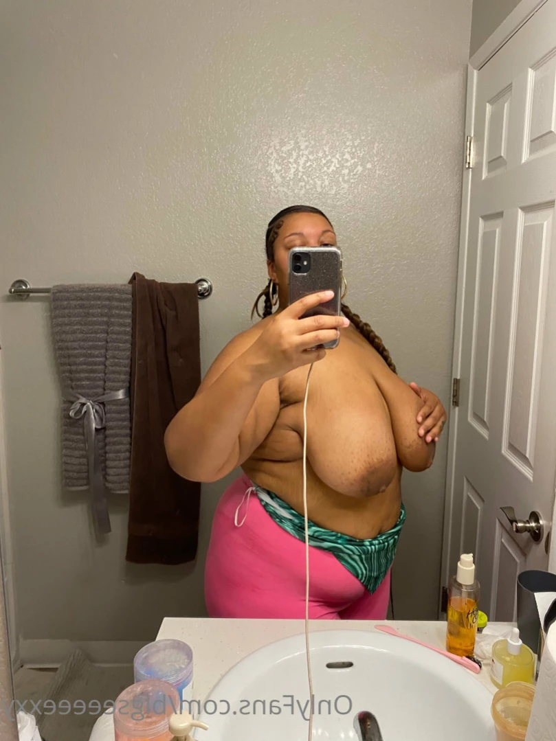 𝗕𝗕𝗪 𝗙𝗔𝗡𝗧𝗔𝗦𝗬 👄 [ bigseeeeexxy ] Onlyfans leaked photo 13444125 on Hotleaks.tv