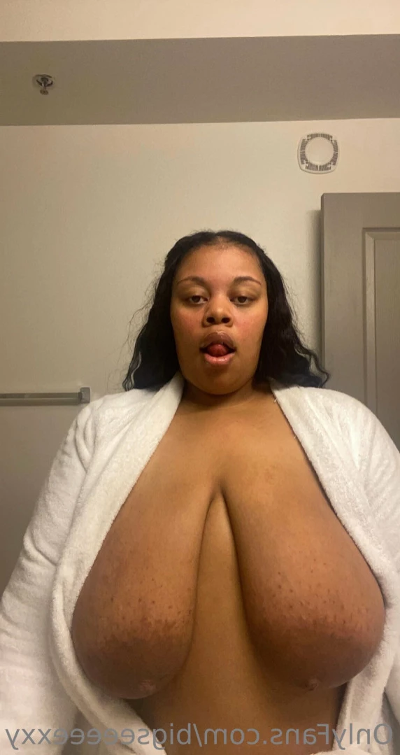 𝗕𝗕𝗪 𝗙𝗔𝗡𝗧𝗔𝗦𝗬 👄 [ bigseeeeexxy ] Onlyfans leaked photo 14432777 on Hotleaks.tv