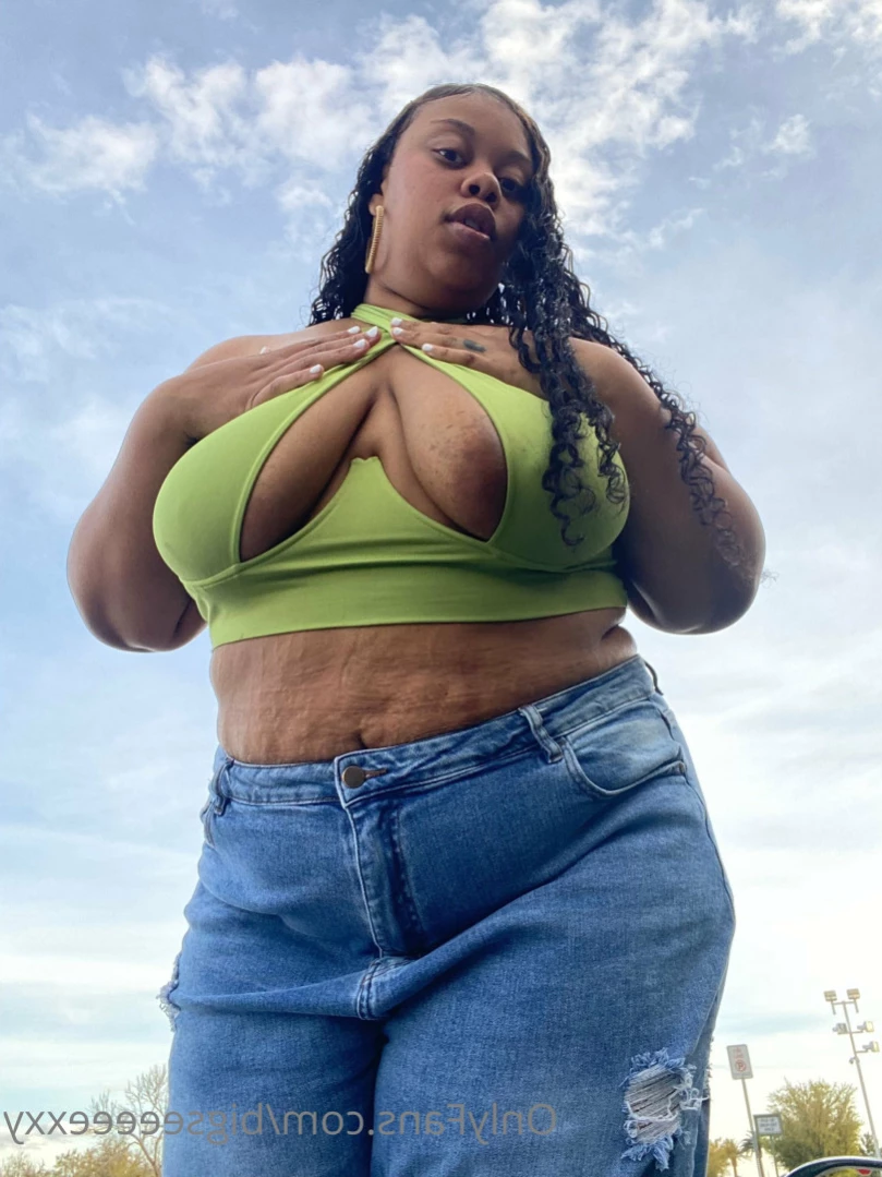 𝗕𝗕𝗪 𝗙𝗔𝗡𝗧𝗔𝗦𝗬 👄 [ bigseeeeexxy ] Onlyfans leaked photo 14632011 on Hotleaks.tv