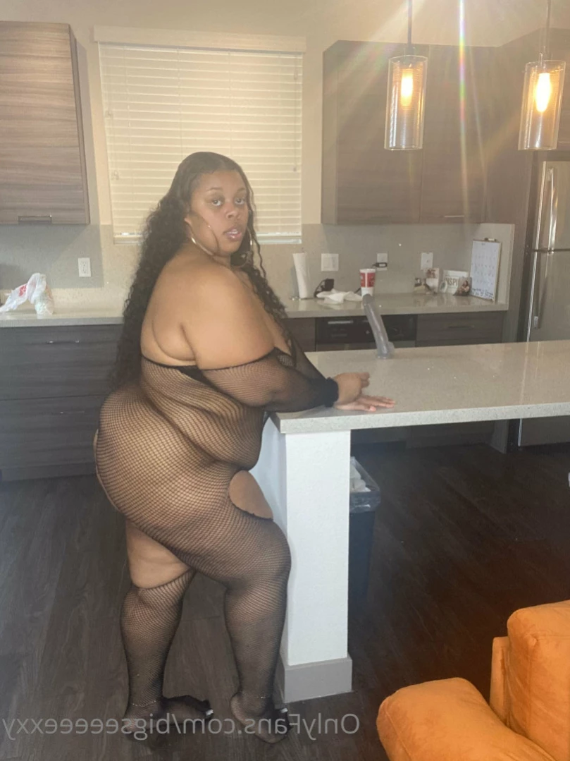 𝗕𝗕𝗪 𝗙𝗔𝗡𝗧𝗔𝗦𝗬 👄 [ bigseeeeexxy ] Onlyfans leaked photo 14633444 on Hotleaks.tv