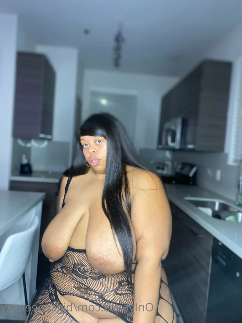 𝗕𝗕𝗪 𝗙𝗔𝗡𝗧𝗔𝗦𝗬 👄 [ bigseeeeexxy ] Onlyfans leaked photo 14635011 on Hotleaks.tv