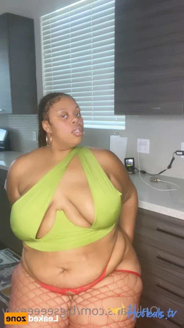 𝗕𝗕𝗪 𝗙𝗔𝗡𝗧𝗔𝗦𝗬 👄 [ bigseeeeexxy ] Onlyfans leaked photo 14635650 on Hotleaks.tv
