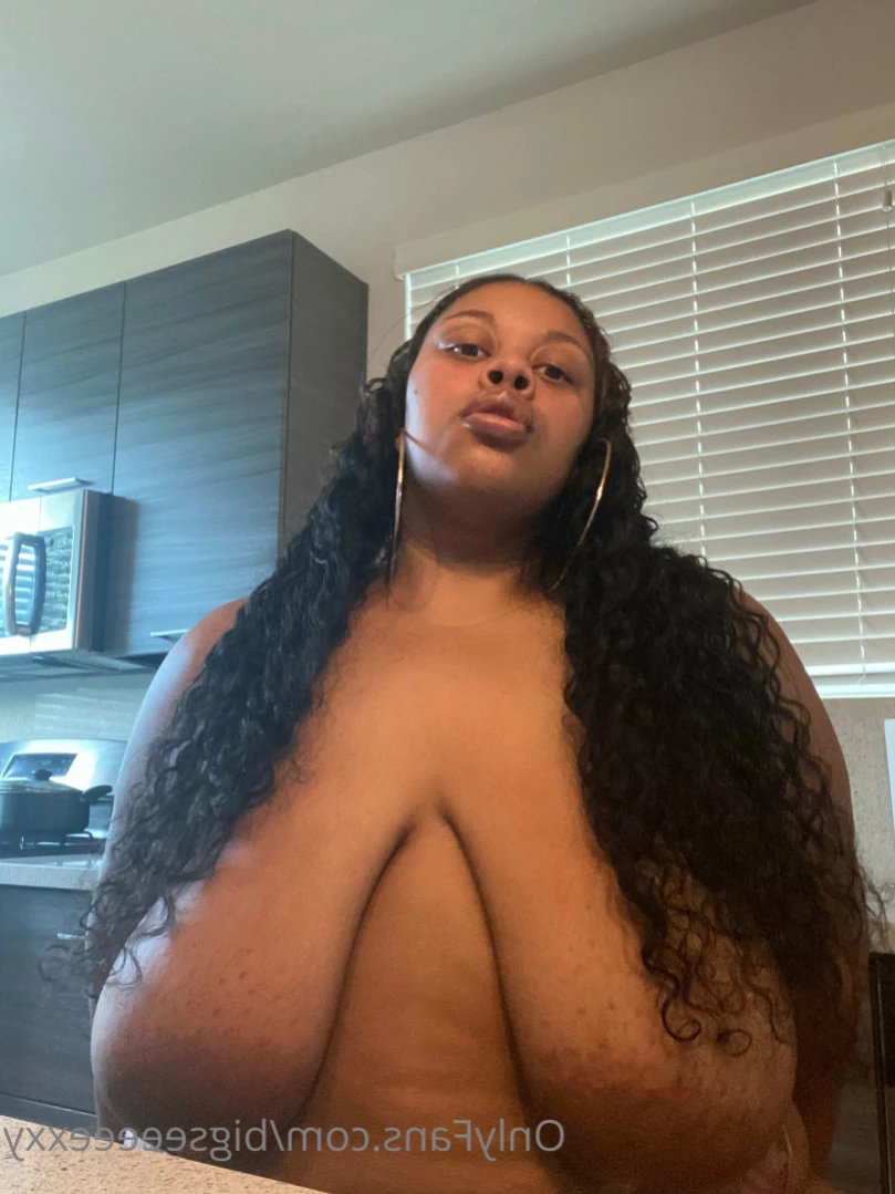 𝗕𝗕𝗪 𝗙𝗔𝗡𝗧𝗔𝗦𝗬 👄 [ bigseeeeexxy ] Onlyfans leaked photo 14712972 on Hotleaks.tv