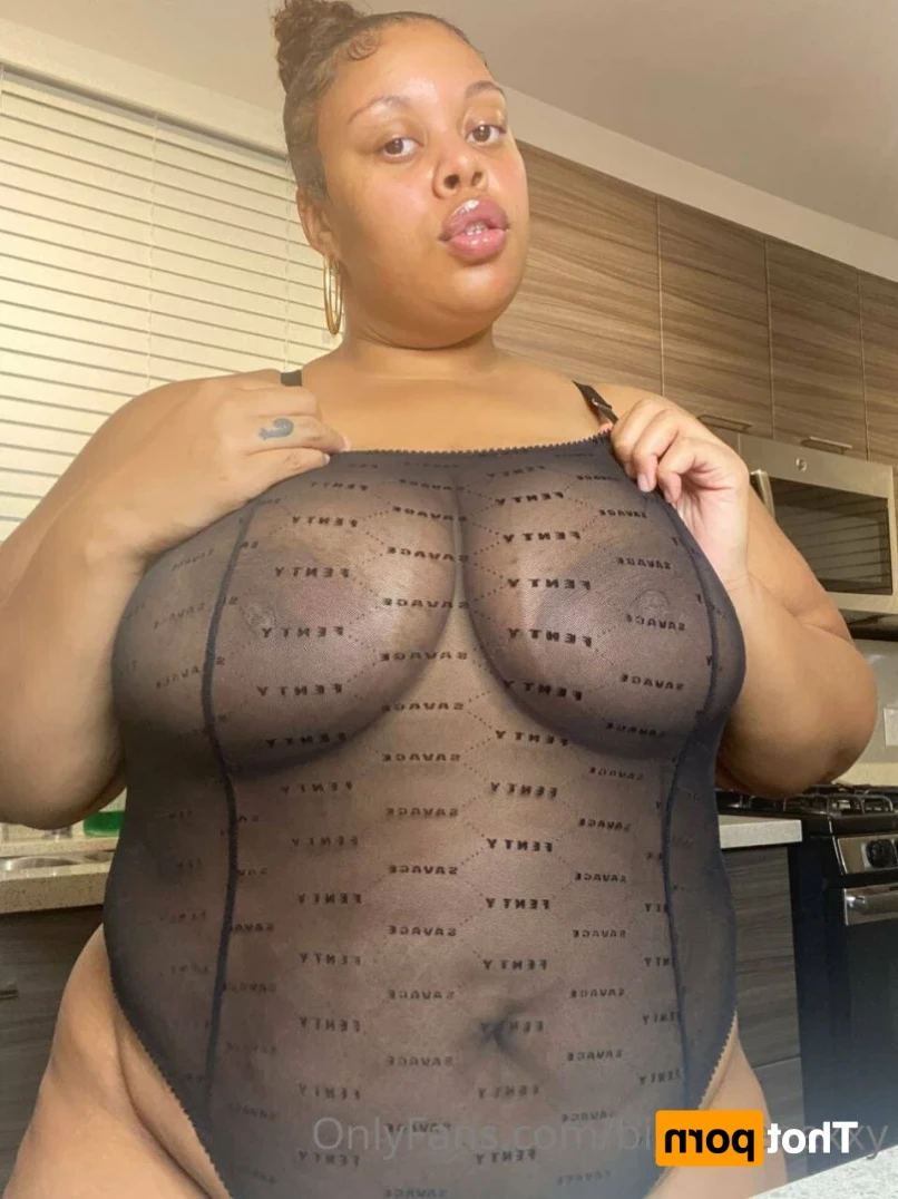 𝗕𝗕𝗪 𝗙𝗔𝗡𝗧𝗔𝗦𝗬 👄 [ bigseeeeexxy ] Onlyfans leaked photo 14908561 on Hotleaks.tv