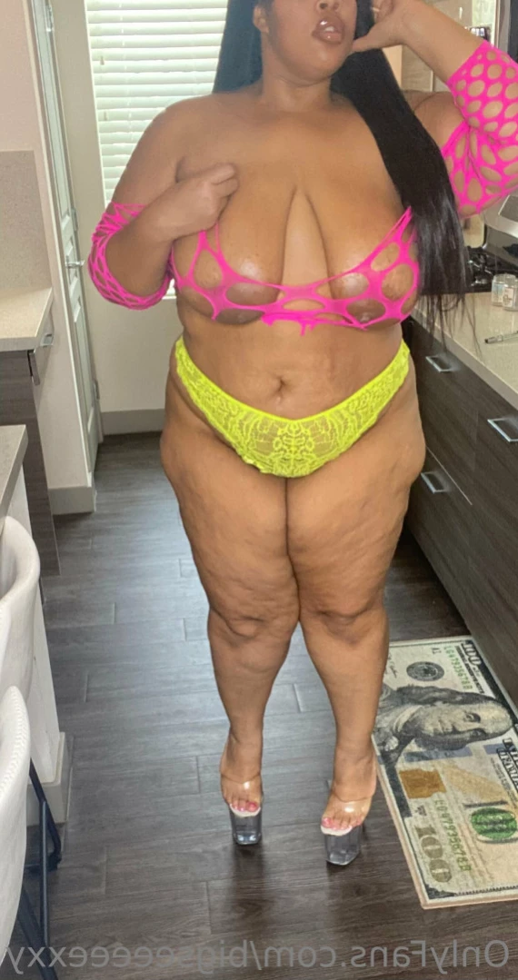 𝗕𝗕𝗪 𝗙𝗔𝗡𝗧𝗔𝗦𝗬 👄 [ bigseeeeexxy ] Onlyfans leaked photo 15069799 on Hotleaks.tv