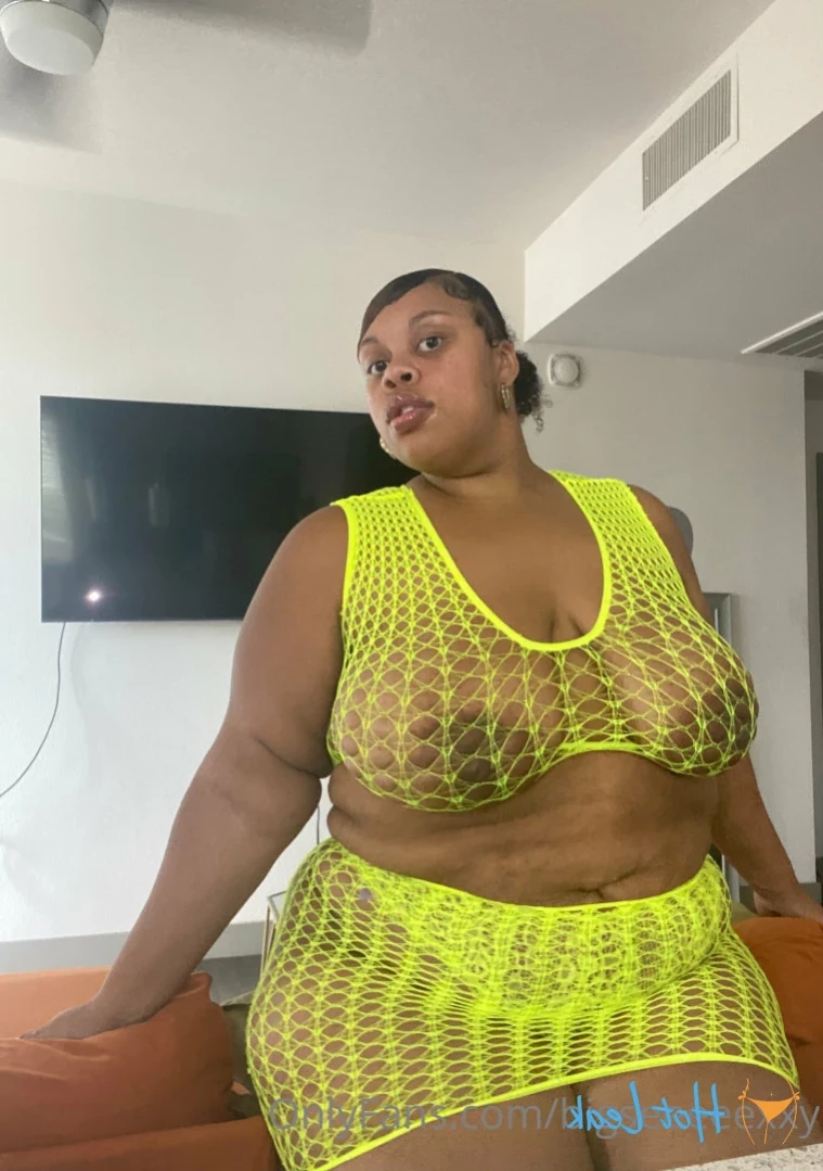 𝗕𝗕𝗪 𝗙𝗔𝗡𝗧𝗔𝗦𝗬 👄 [ bigseeeeexxy ] Onlyfans leaked photo 15450498 on Hotleaks.tv