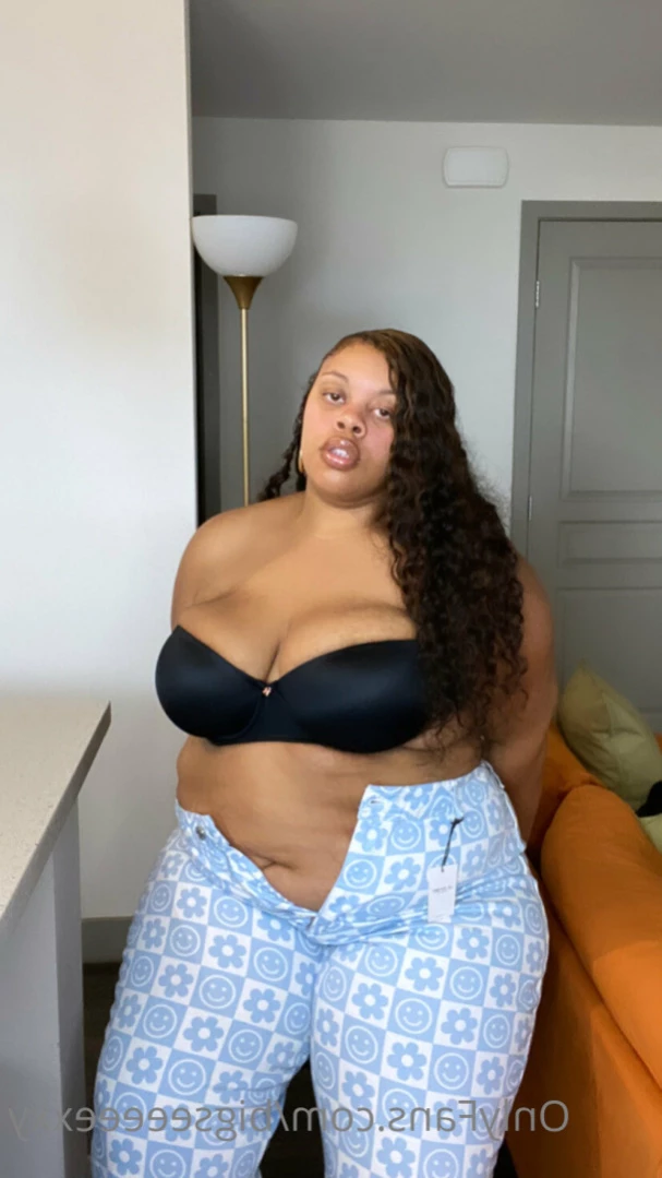 𝗕𝗕𝗪 𝗙𝗔𝗡𝗧𝗔𝗦𝗬 👄 [ bigseeeeexxy ] Onlyfans leaked photo 15458480 on Hotleaks.tv