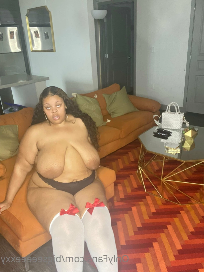 𝗕𝗕𝗪 𝗙𝗔𝗡𝗧𝗔𝗦𝗬 👄 [ bigseeeeexxy ] Onlyfans leaked photo 15520866 on Hotleaks.tv