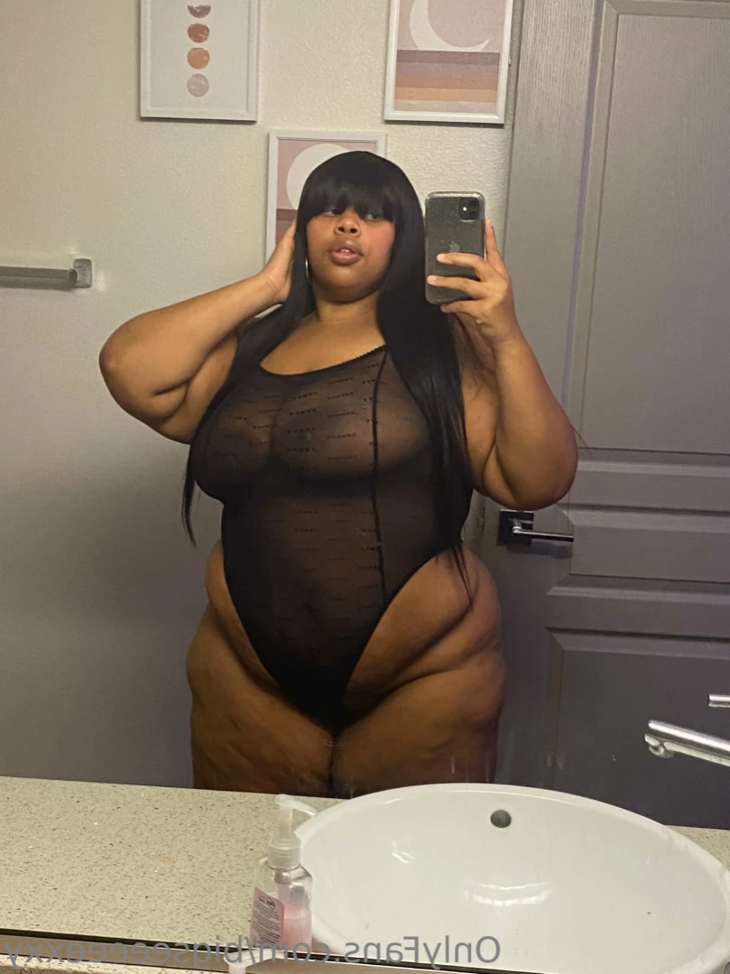 𝗕𝗕𝗪 𝗙𝗔𝗡𝗧𝗔𝗦𝗬 👄 [ bigseeeeexxy ] Onlyfans leaked photo 15744436 on Hotleaks.tv