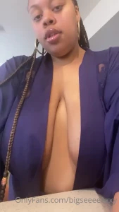 15872853