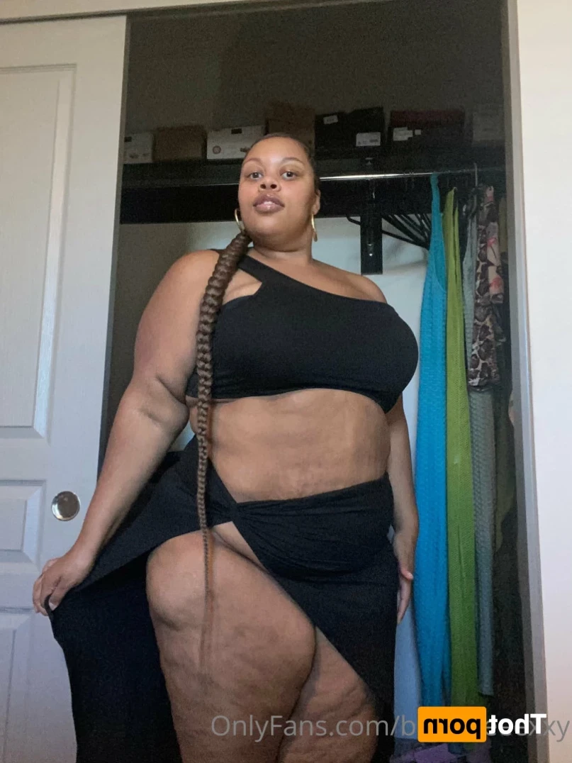 𝗕𝗕𝗪 𝗙𝗔𝗡𝗧𝗔𝗦𝗬 👄 [ bigseeeeexxy ] Onlyfans leaked photo 15885918 on Hotleaks.tv