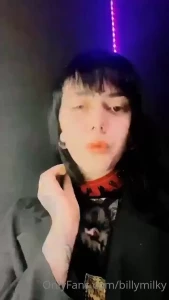 4864280