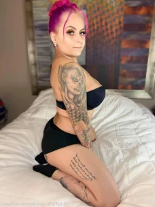 3699563