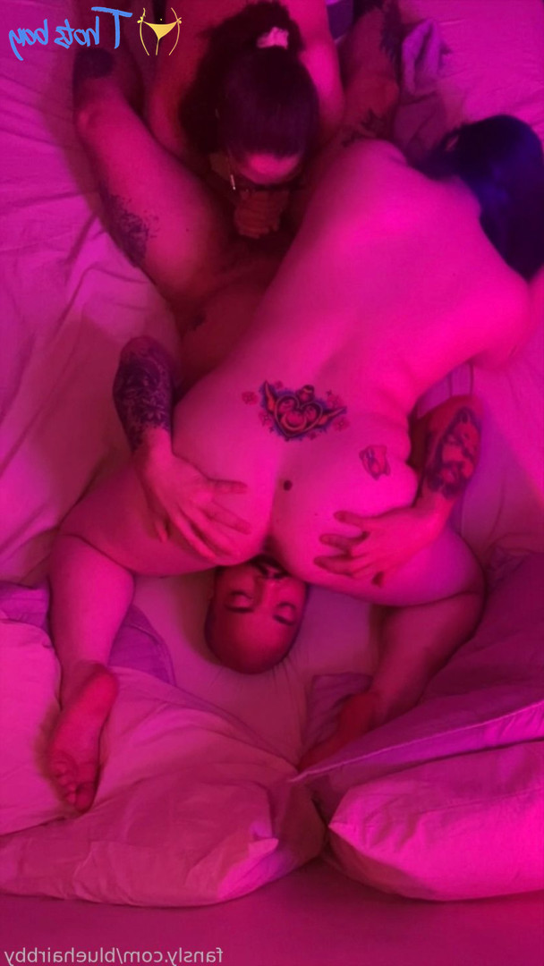 ❄️💙 Blue 💙❄️ [ bluehairbby ] Onlyfans leaked photo 18530683 on Hotleaks.tv