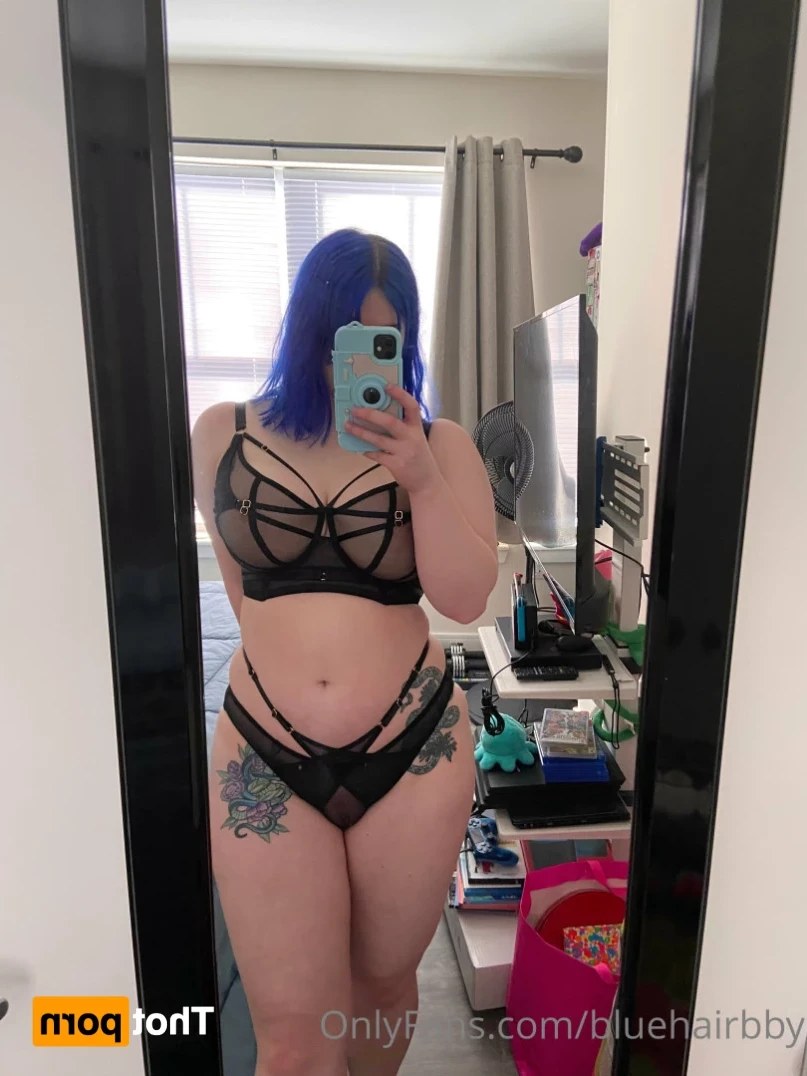 ❄️💙 Blue 💙❄️ [ bluehairbby ] Onlyfans leaked photo 16074156 on Hotleaks.tv
