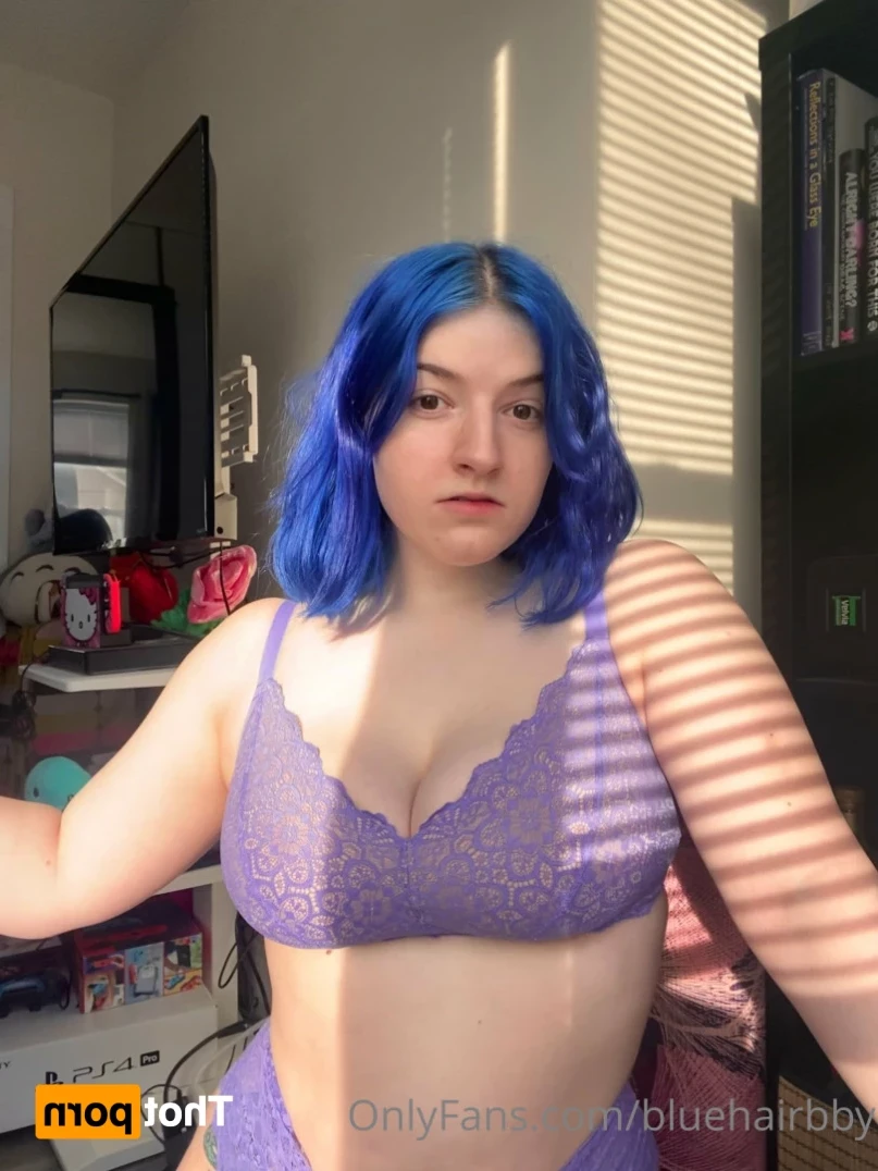 ❄️💙 Blue 💙❄️ [ bluehairbby ] Onlyfans leaked photo 16078186 on Hotleaks.tv