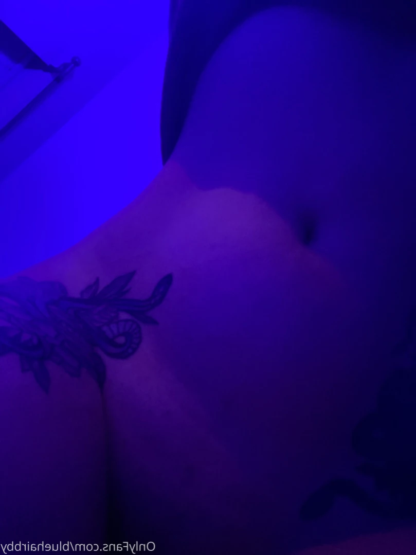 ❄️💙 Blue 💙❄️ [ bluehairbby ] Onlyfans leaked photo 16078480 on Hotleaks.tv