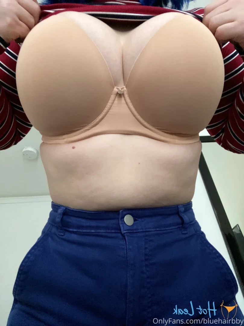 ❄️💙 Blue 💙❄️ [ bluehairbby ] Onlyfans leaked photo 16078886 on Hotleaks.tv