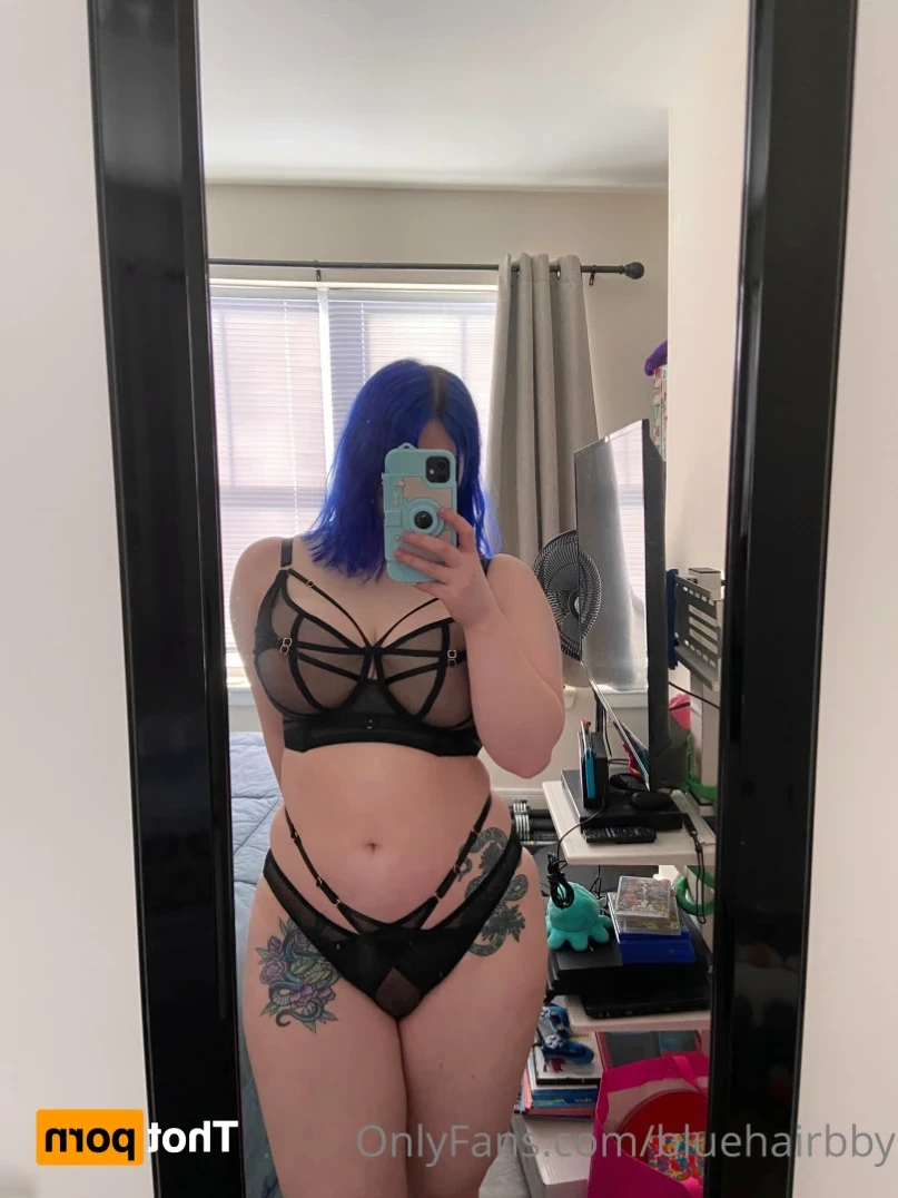 ❄️💙 Blue 💙❄️ [ bluehairbby ] Onlyfans leaked photo 16080367 on Hotleaks.tv