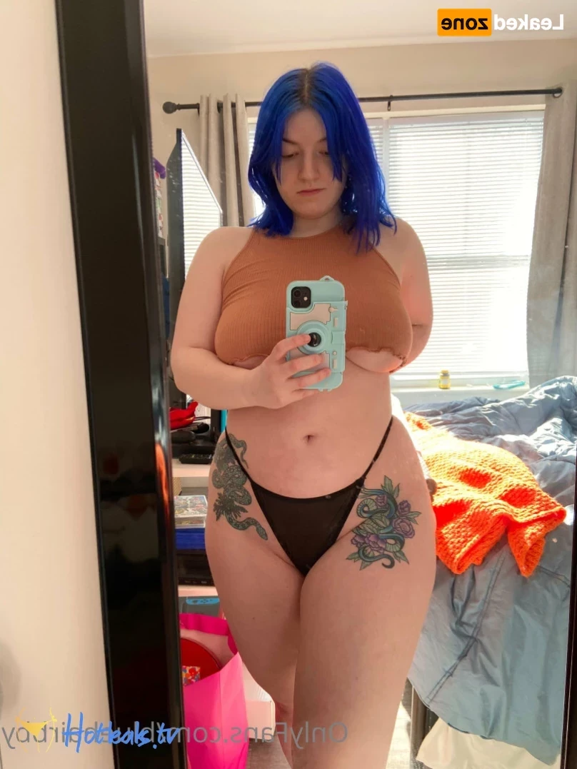 ❄️💙 Blue 💙❄️ [ bluehairbby ] Onlyfans leaked photo 16086635 on Hotleaks.tv