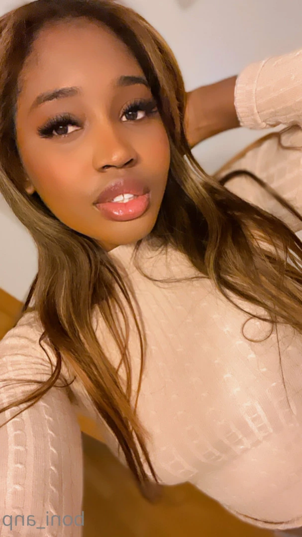 𝑩𝑶𝑵𝑰, 𝑺𝑬𝑿𝑻𝑰𝑵𝑮 𝑸𝑼𝑬𝑬𝑵 🔞👸🏽🍫 [ boni_anp ] Onlyfans leaked photo 12947376 on Hotleaks.tv