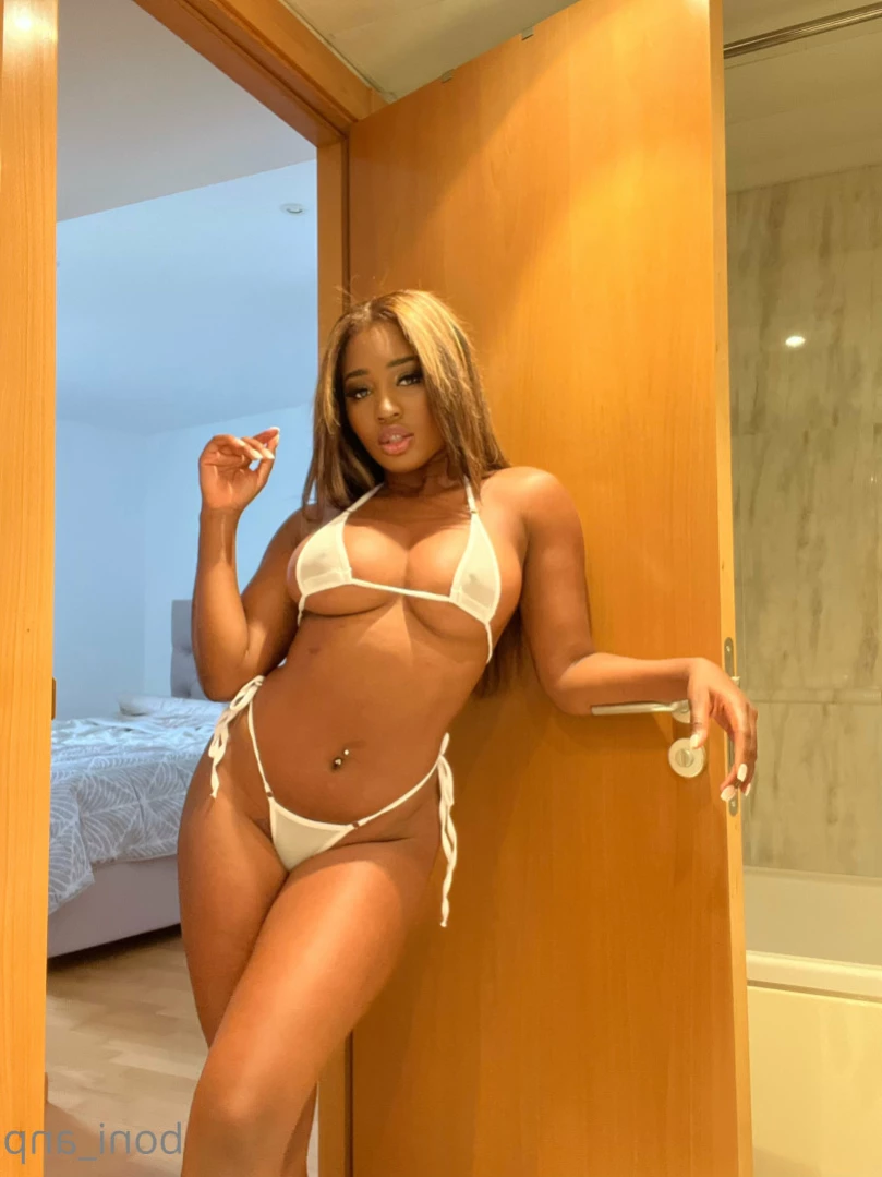 𝑩𝑶𝑵𝑰, 𝑺𝑬𝑿𝑻𝑰𝑵𝑮 𝑸𝑼𝑬𝑬𝑵 🔞👸🏽🍫 [ boni_anp ] Onlyfans leaked photo 14485788 on Hotleaks.tv