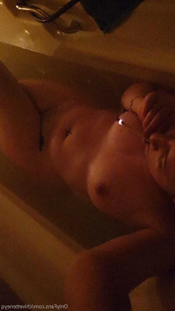 Neyq [ chivetteneyq ] Onlyfans leaked photo 249557 on Hotleaks.tv