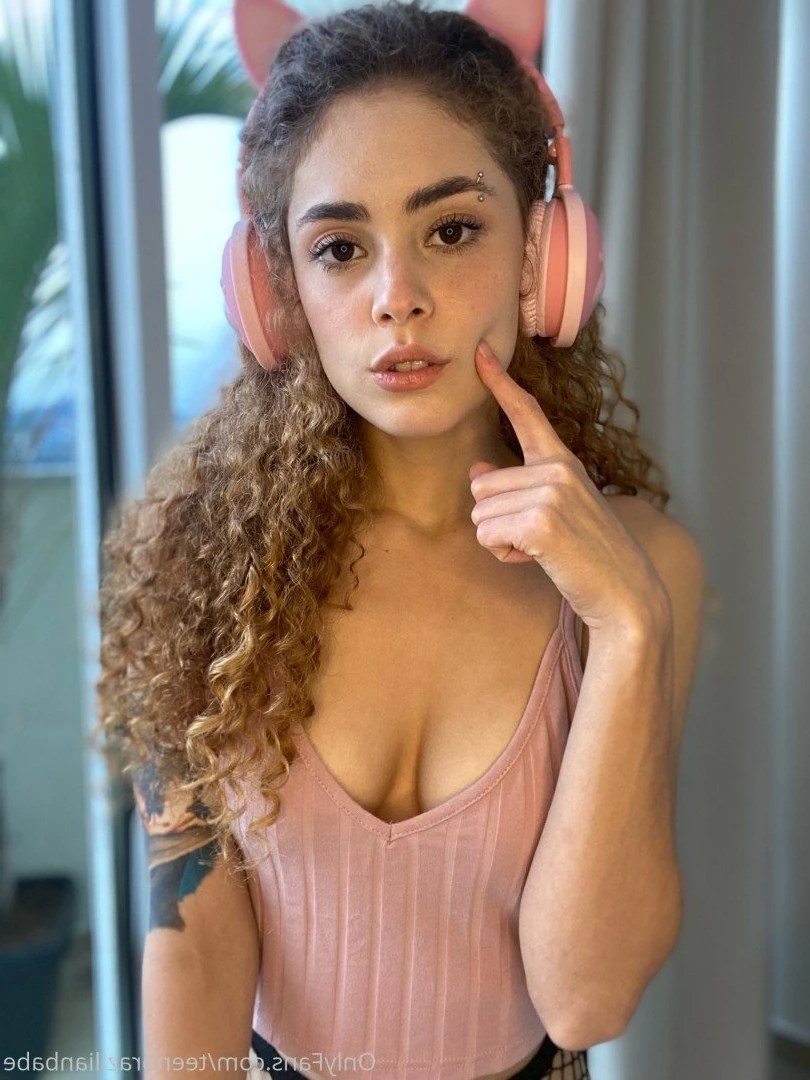 Brazilian Baby [ brazilianbabe18 ] Onlyfans leaked photo 4394891 on Hotleaks.tv