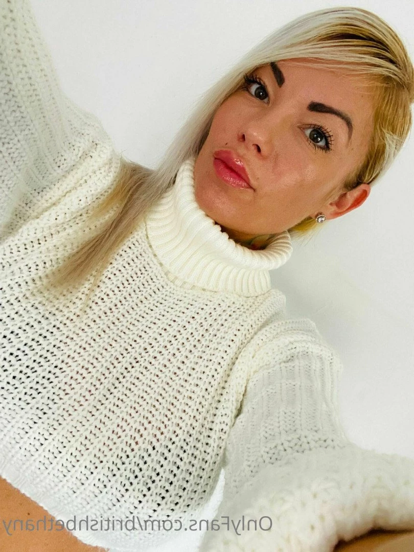 🍒 𝗕𝗥𝗜𝗧𝗜𝗦𝗛 𝗕𝗘𝗧𝗛𝗔𝗡𝗬 🍒 [ britishbethany ] Onlyfans leaked photo 3342045 on Hotleaks.tv