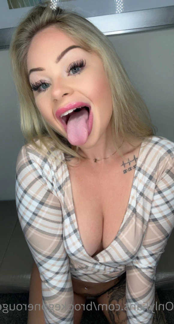 𝗕𝗥𝗢𝗢𝗞𝗘 ❤️’𝘀 𝗗𝗔𝗗𝗦 [ brookegonerouge ] Onlyfans leaked photo 11745755 on Hotleaks.tv