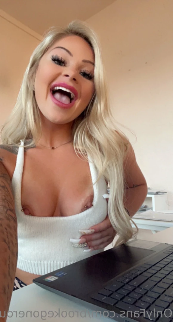 𝗕𝗥𝗢𝗢𝗞𝗘 ❤️’𝘀 𝗗𝗔𝗗𝗦 [ brookegonerouge ] Onlyfans leaked photo 14591596 on Hotleaks.tv