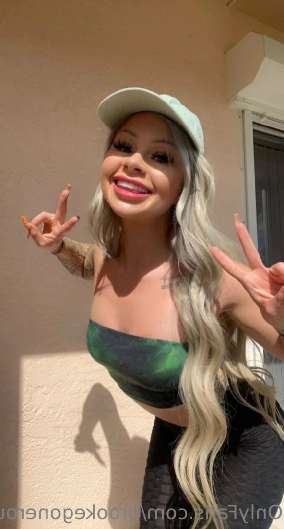 𝗕𝗥𝗢𝗢𝗞𝗘 ❤️’𝘀 𝗗𝗔𝗗𝗦 [ brookegonerouge ] Onlyfans leaked photo 14921087 on Hotleaks.tv