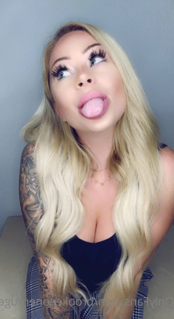 𝗕𝗥𝗢𝗢𝗞𝗘 ❤️’𝘀 𝗗𝗔𝗗𝗦 [ brookegonerouge ] Onlyfans leaked photo 15275242 on Hotleaks.tv
