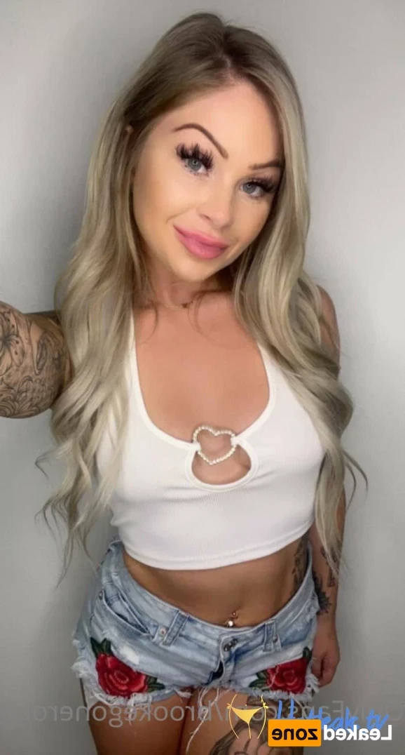 𝗕𝗥𝗢𝗢𝗞𝗘 ❤️’𝘀 𝗗𝗔𝗗𝗦 [ brookegonerouge ] Onlyfans leaked photo 15380995 on Hotleaks.tv